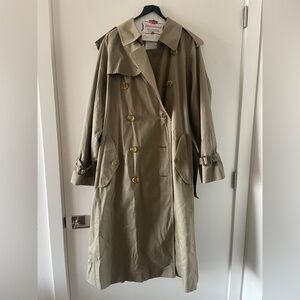 Burberry Burberrys Olive Trench Coat Vintage Immaculate with Wool Liner & Collar